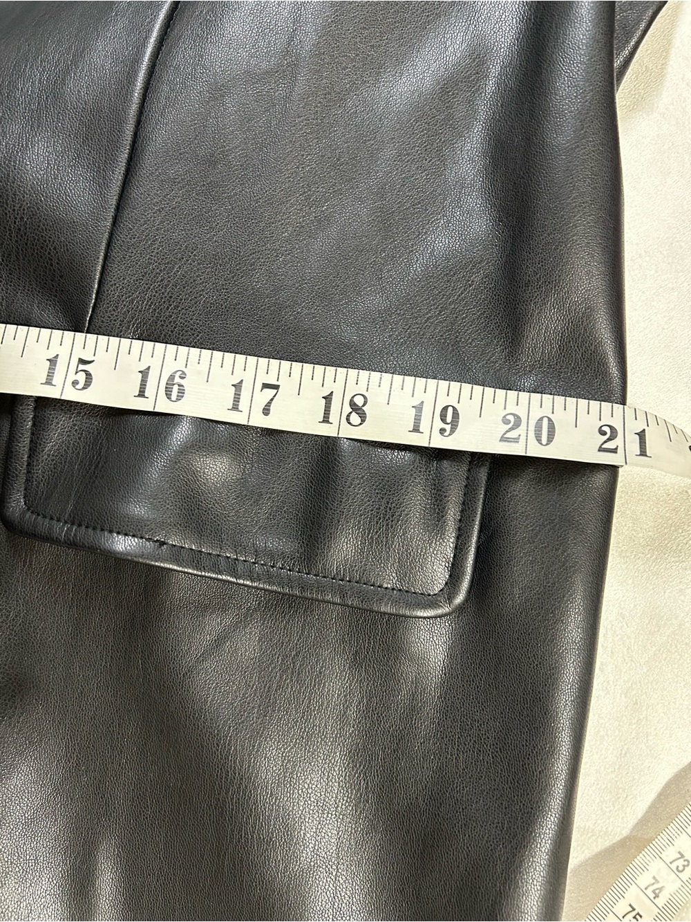 WEWOREWHAT Faux Leather Blazer Black Size Medium Like New - Picture 9 of 10